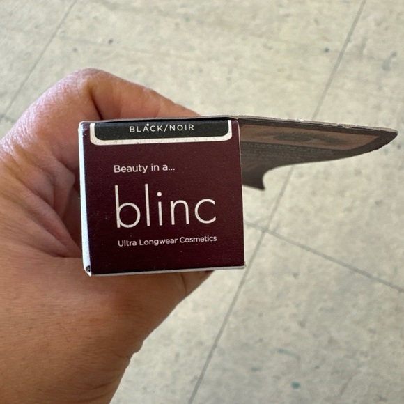 Blinc Lash Extension Tubing Mascara - Picture 4 of 4